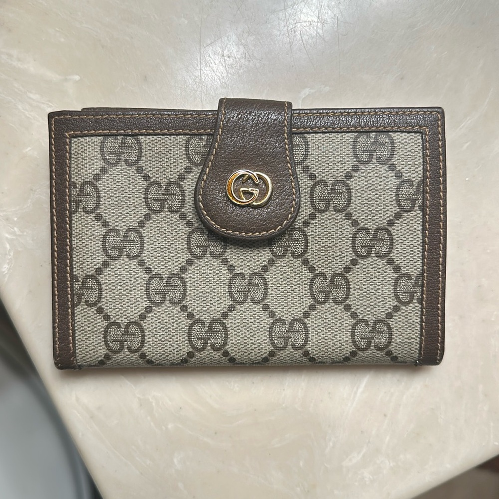 Gucci vintage wallet
